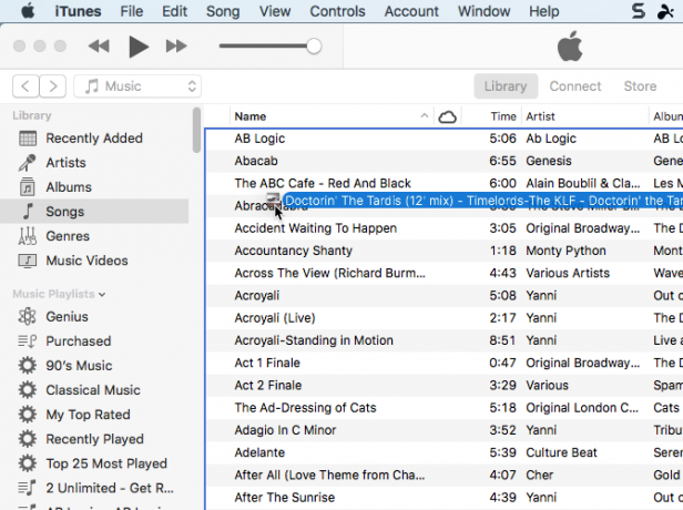 Nyomja meg az Alt / Opciót, és húzzon egy audiofájlt az iTunesba Mac rendszeren