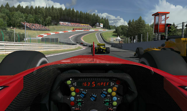 iRacing1