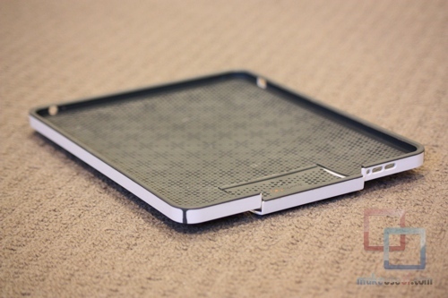 MakeUseOf Review & Giveaway: CandyShell iPad tok - Speck IMG 2126