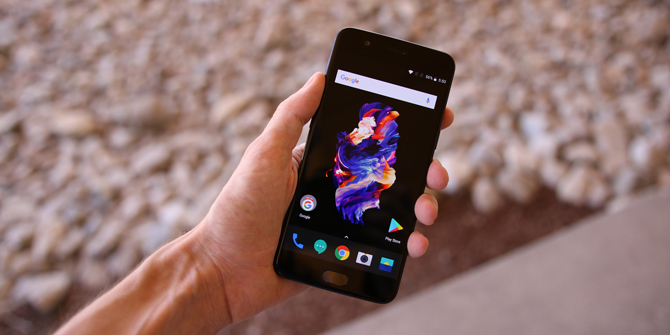 OnePlus 5 áttekintés: Komolyan, ez a legjobb Android jelenleg a oneplus 5 elülső oldalán