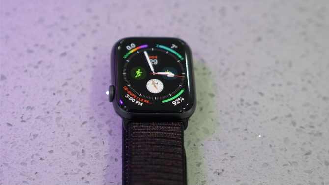 Apple Watch 4. sorozat: A Smartwatches Front 670 vitathatatlan királya