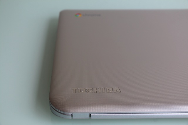 A Toshiba CB35-A3120 Chromebook áttekintése és az Giveaway toshiba CB35 A3120 áttekintése 4