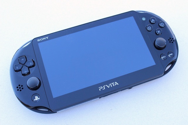 A PlayStation Vita vékony áttekintése és az Giveaway PlayStation Vita vékony áttekintése 3
