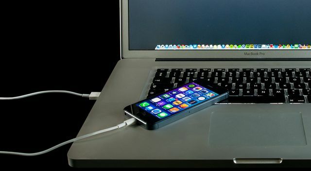 How-To-Charge-Phone-Gyorsabb USB-Power