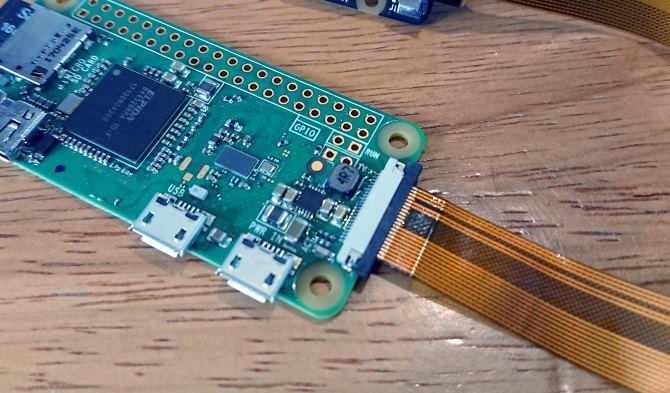Raspberry Pi Zero kamera csatlakozó