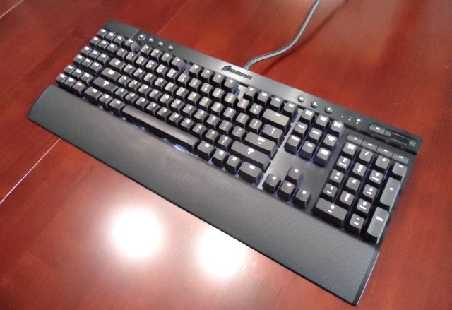 corsair bosszú K95 játék billentyűzet áttekintés