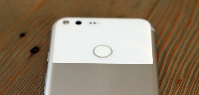 pixel-XL-miért-üveg