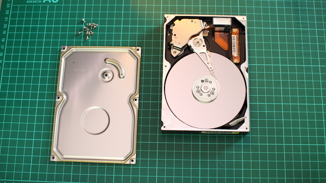 HDD belül