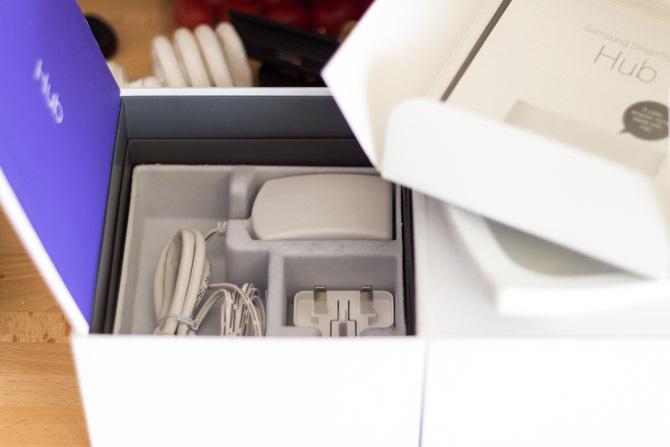 A Samsung SmartThings rendszer beállítása és használata A Samsung SmartThings doboz tartalma